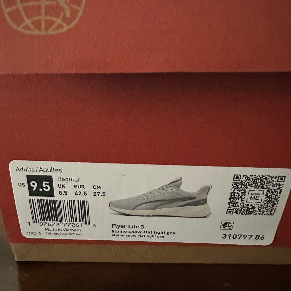 PUMA Flyer Light 3 (9.5)
